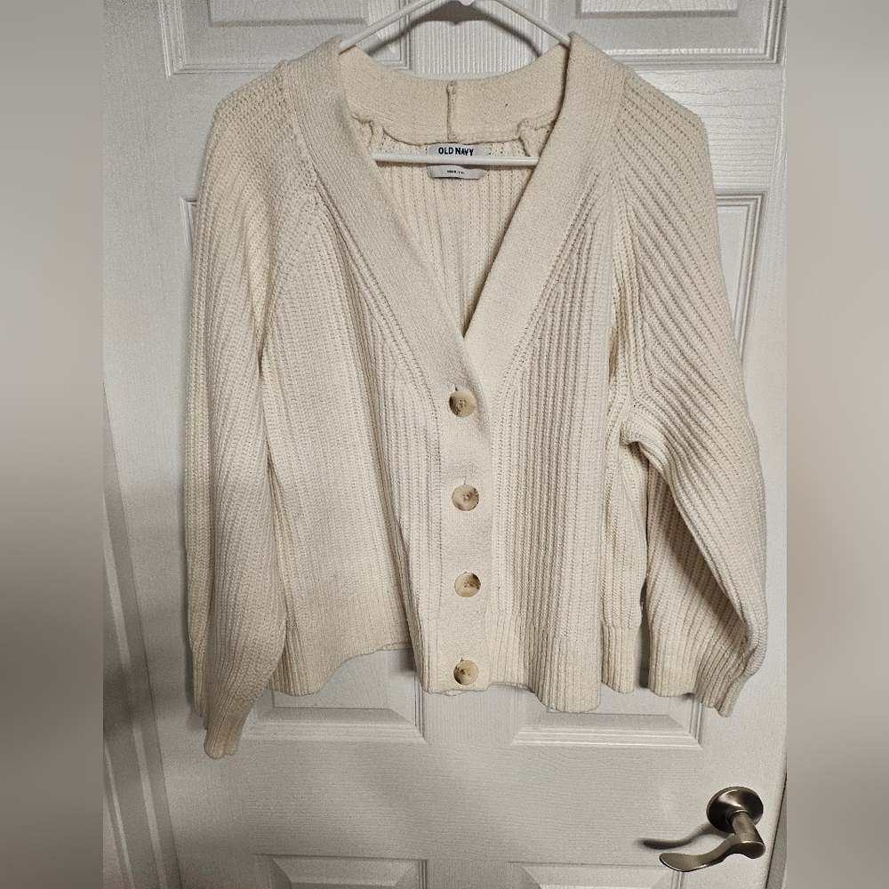 Old Navy Women's Cream Cropped Cardigan Sweater